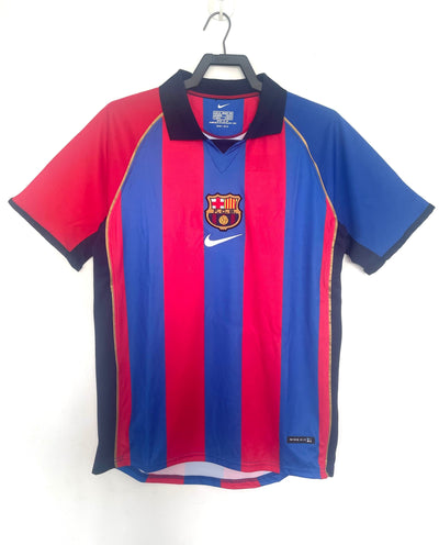 Camiseta FC Barcelona 2001-2002 Home Nike con franjas azulgrana y detalles dorados.